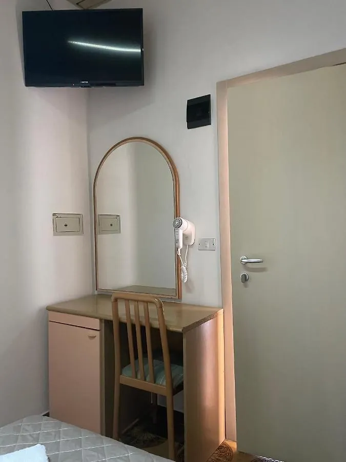 Hotel Adler Rimini 3*,